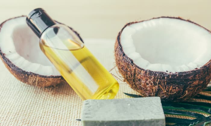 7 Manfaat Minyak Kelapa: Dari Rambut Sehat hingga Kulit Mulus Bebas Masalah - Image