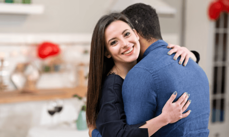 4 Zodiak yang Mengutamakan Physical Touch di Dalam Hubungan, Sentuhan Fisik Buat Mereka Merasa Dicintai - Image