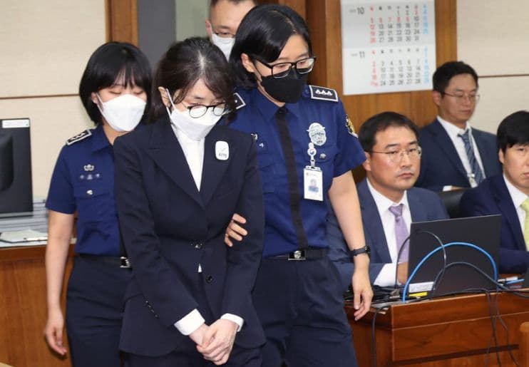 Kim Keon Hee Menjadi Mantan Ibu Negara Pertama yang Diadili dalam Sejarah Korea Selatan - Image