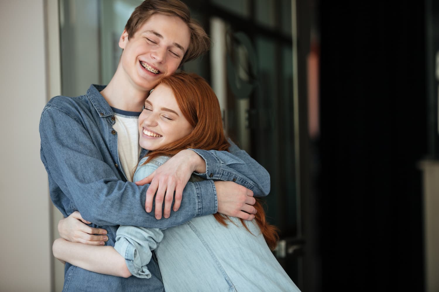 Bolehkah Berpelukan dan Berciuman dengan Istri Saat Puasa Ramadhan? - Image