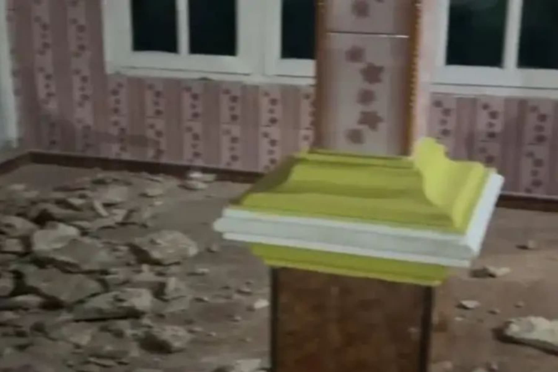 BMKG Catat 166 Gempa Susulan Pascagempa Sumenep Jawa Timur, Nyaris Separonya Berlangsung di Malam Hari - Image