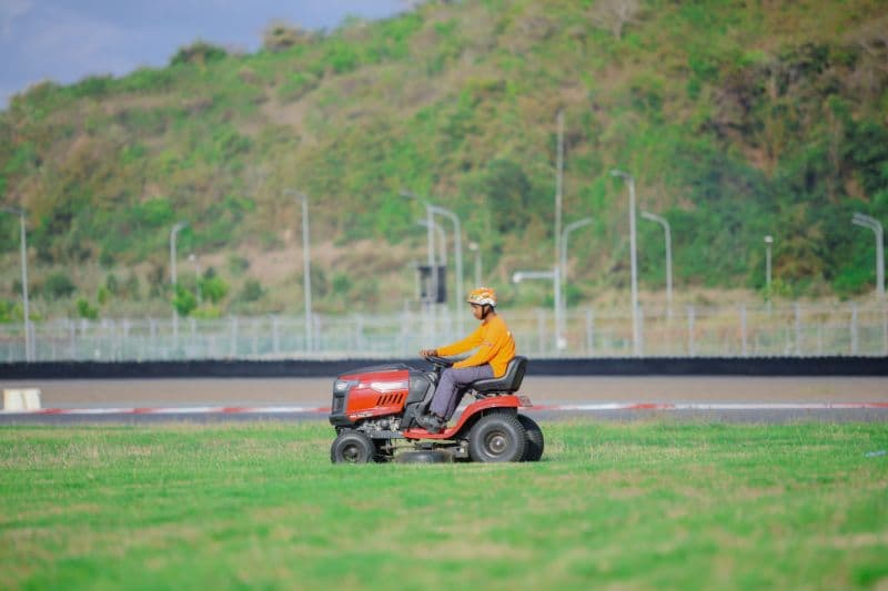 Area Rumput Sirkuit Mandalika Dipastikan Sesuai Standar Internasional - Image