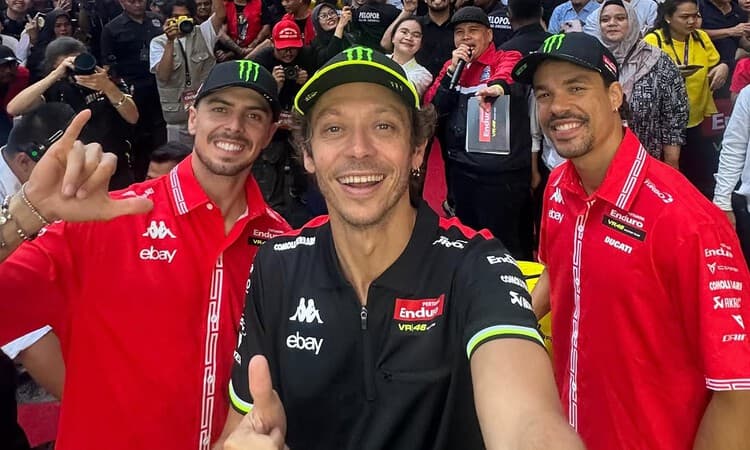 Valentino Rossi Ungkap Penyesalan Karena Tidak Dapat Merasakan Balapan di Sirkuit Mandalika - Image