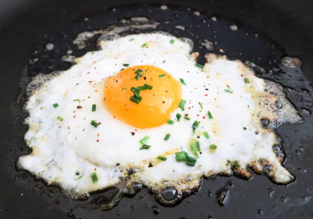 10 Rekomendasi Makanan yang Ampuh Kurangi Kecemasan, Bikin Pikiran Lebih Tenang Setiap Hari - Image