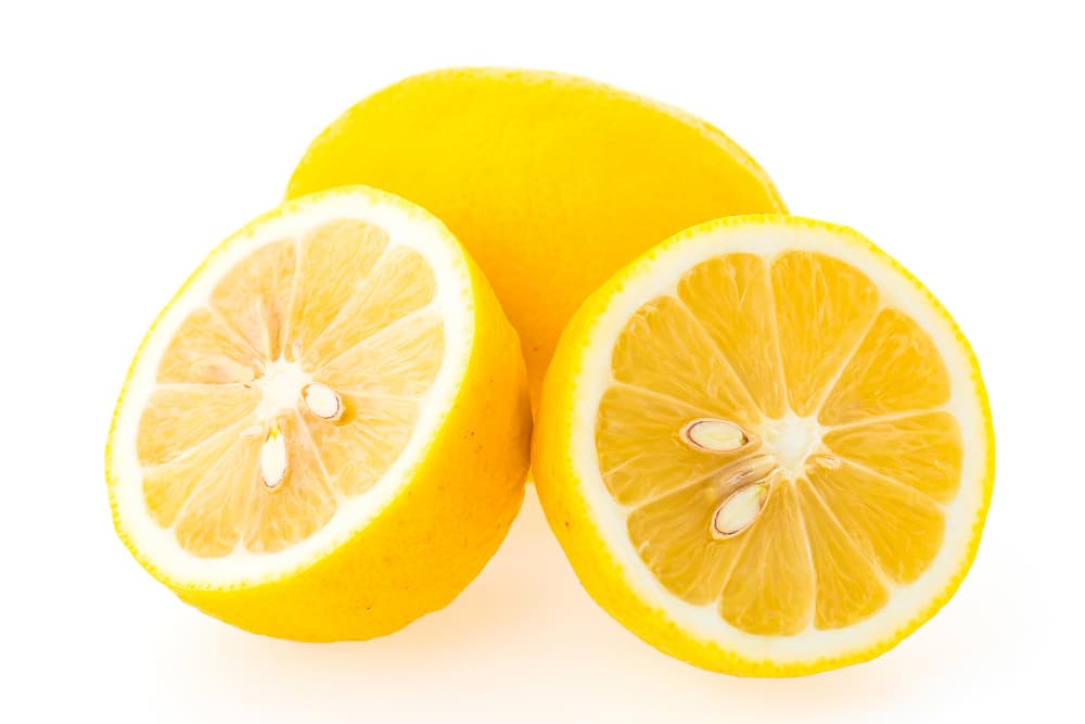 Mendukung Kulit Lebih Sehat dan Segar hingga Menjaga Daya Tahan Tubuh, 8 Manfaat Mengonsumsi Lemon untuk Kesehatan yang Perlu Anda Ketahui - Image