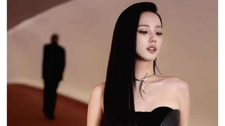 Bikin Heboh, Jisoo BLACKPINK Dikabarkan Akan Berduet dengan Zayn Malik - Image