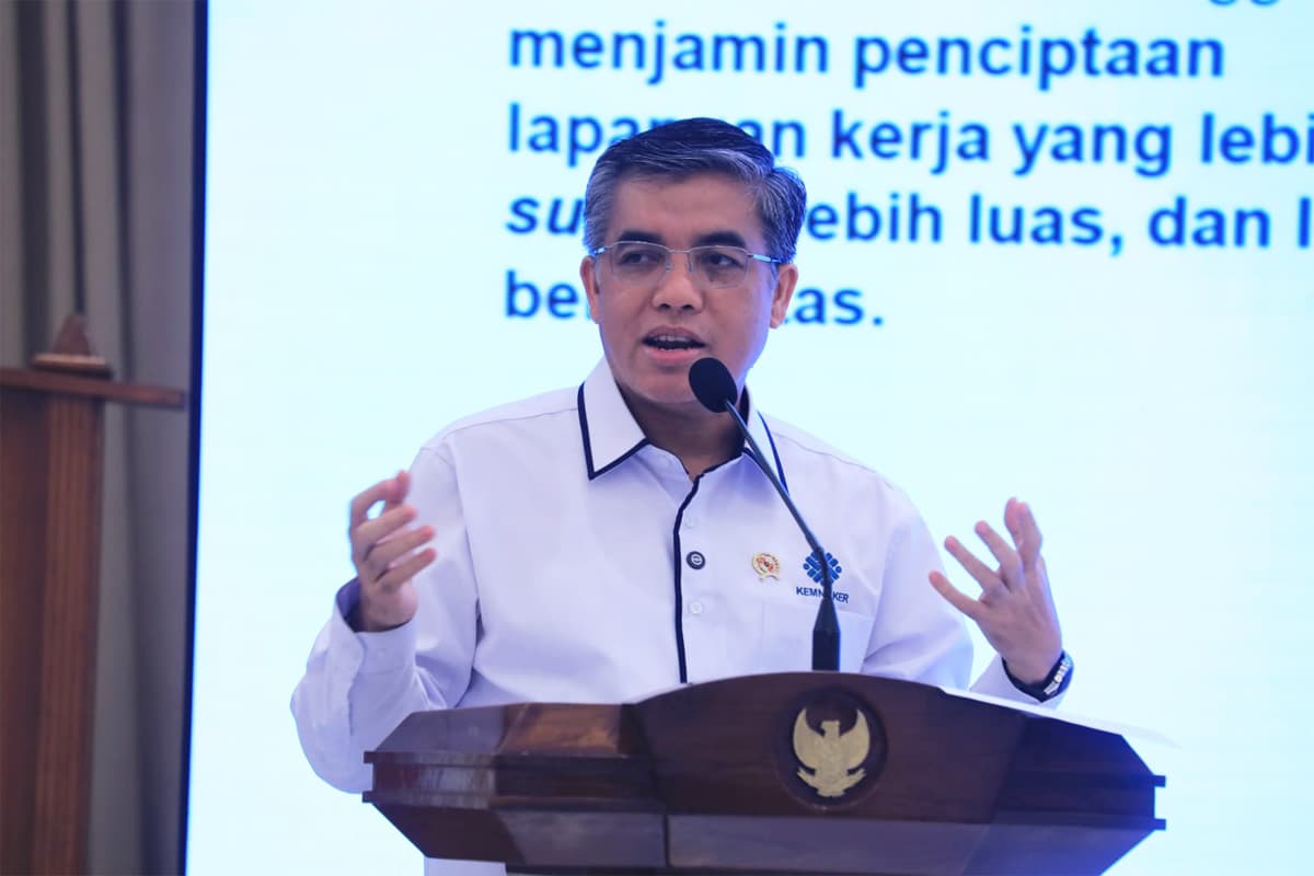 Sambut Bonus Demografi, Menaker: Produktivitas Tenaga Kerja Memiliki Dampak Dorong Pertumbuhan Ekonomi Nasional - Image