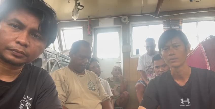 7 ABK Indonesia Terjebak di Kapal MT SHI XING,  Tidak Digaji dan Minum Air Hujan - Image