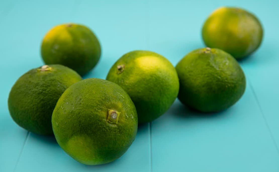 9 Manfaat Jeruk Purut untuk Kesehatan, Rahasia Alami yang Kaya Nutrisi! - Image