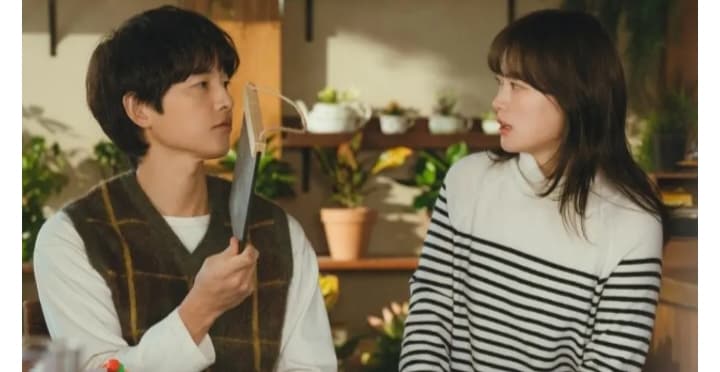 Bagikan Poster, Simak Kisah Mengharukan Song Joong Ki dan Chun Woo Hee dalam Drama My Youth - Image