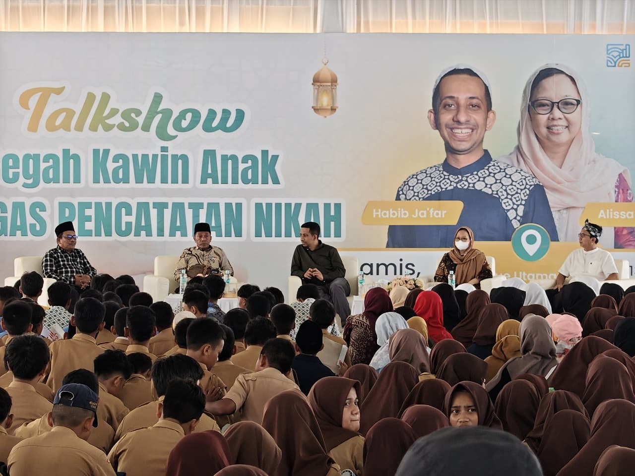 Kemenag Tekankan Menikah Butuh Kematangan Usia dan Tanggung Jawab - Image