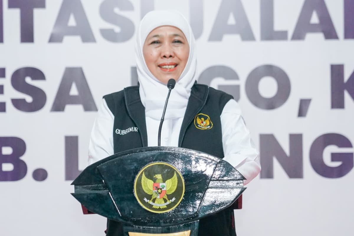 Gubernur Khofifah Resmikan Rehabilitasi Jalan Poros Miru-Jugo Lamongan, Optimis Perlancar Mobilitas Masyarakat dan Distribusi Hasil Pertanian - Image