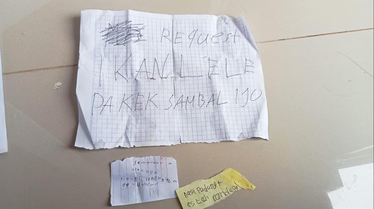 Cerita Manis Siswa Penerima MBG di Jateng, Tulis Permintaan Menu ke Presiden - Image