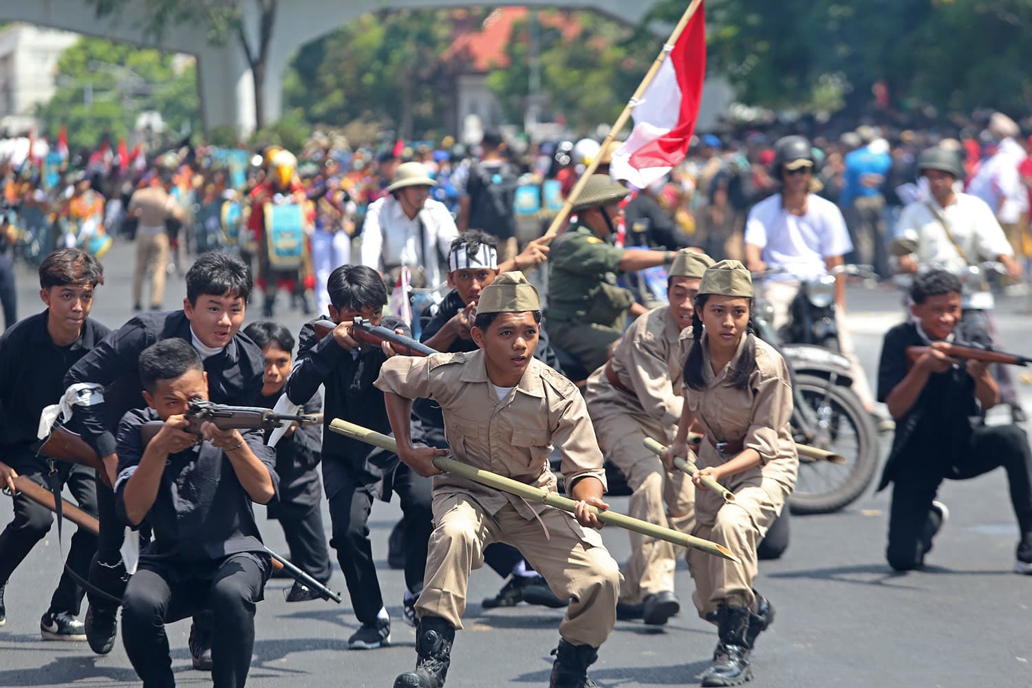 Ingin Nonton Parade Surabaya Juang 2025? Simak Rute dan Lokasi Parkir untuk Penonton - Image