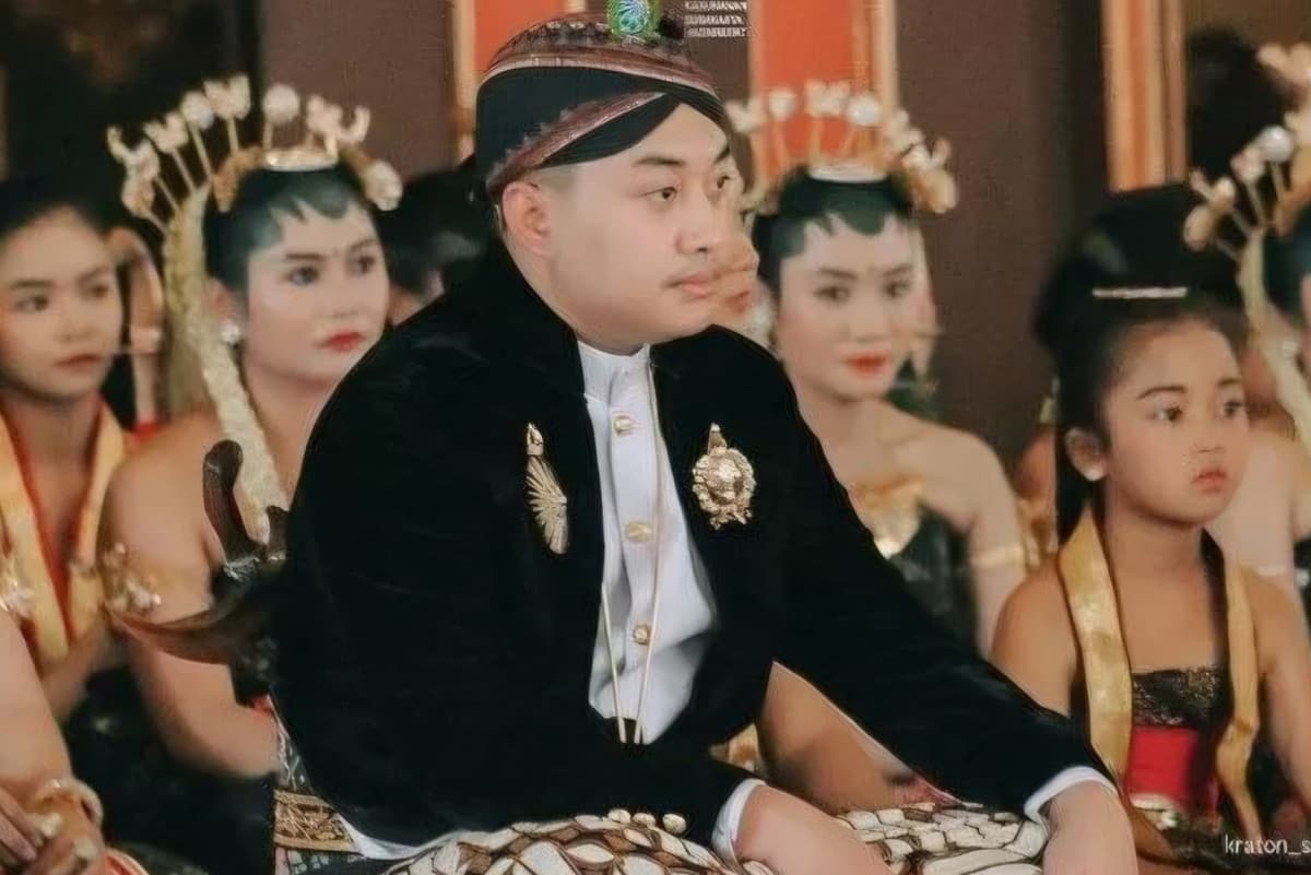 Putra Mahkota Gusti Purbaya Disebut Penerus Takhta usai PB XIII Mangkat, Berikut Profil Lengkapnya - Image
