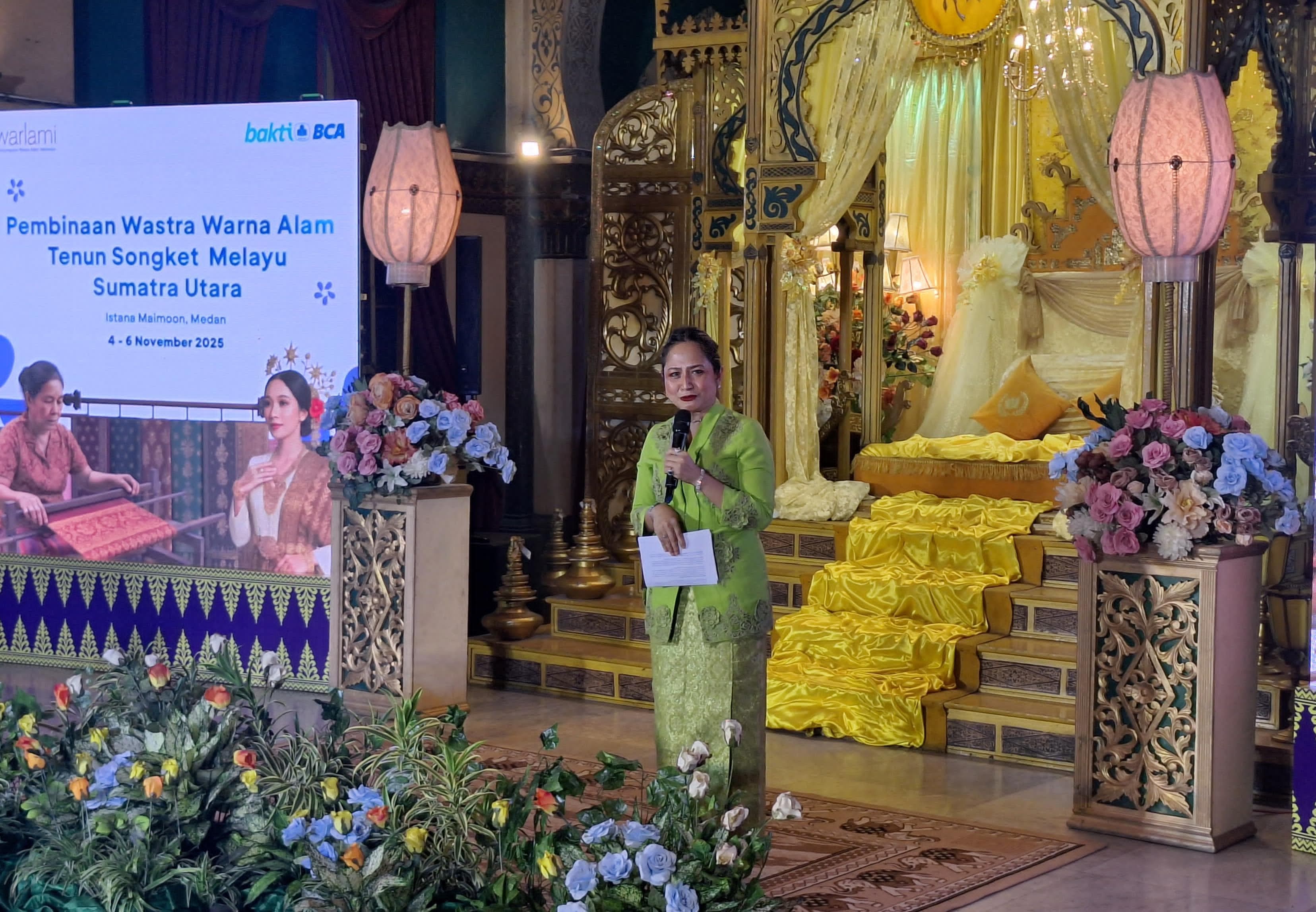 Pewarna Alami Punya Dampak Ekonomi Besar, BCA Minta Pengrajin Tenun Optimis Hadapi Pasar - Image