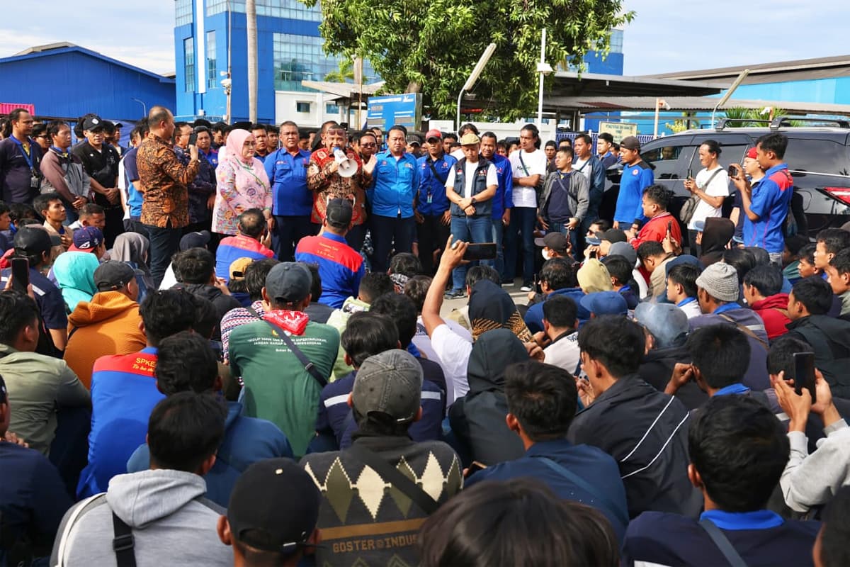 Ratusan Pekerja Terancam PHK, Kemnaker Imbau Manajemen Michelin Utamakan Dialog Bipartit - Image