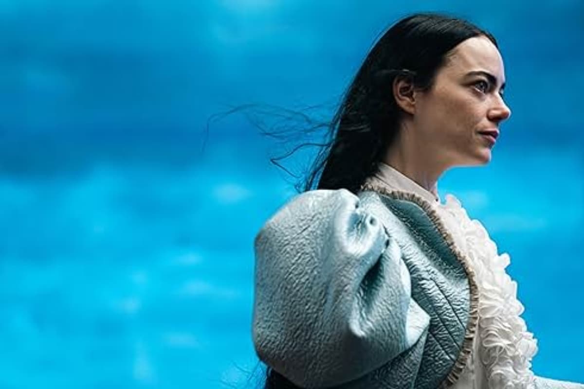 Sinopsis Poor Things: Kebangkitan Bella Baxter dan Perjalanan Menemukan Jati Diri di Dunia yang Dikendalikan Lelaki - Image