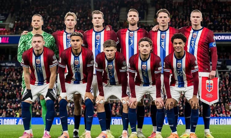 Timnas Norwegia Disambut 50 Ribu Fans di Oslo, Dipimpin Langsung Perdana Menteri Terima Erling Haaland Cs - Image