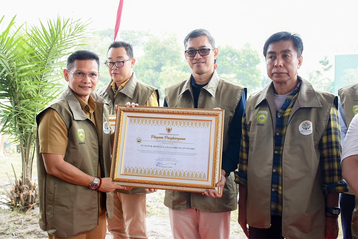  Pusri Terima Penghargaan Pada Peringatan Hari Menanam Pohon Indonesia 2025 - Image