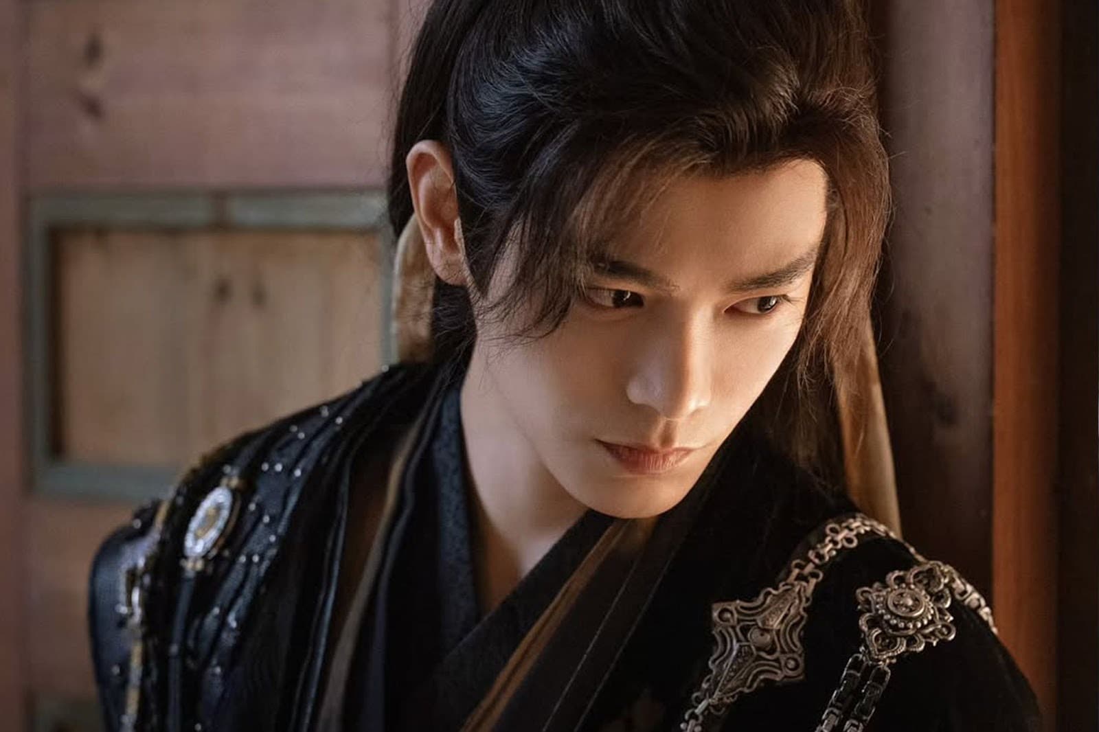 Jadi Jenderal Keren di Dracin Fight For Love, Ini 4 Rekomendasi Drama China Ding Yuxi yang Serupa untuk Kamu Saksikan! - Image