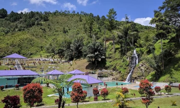 12 Spot Wisata di Sekitar Danau Toba yang Wajib Dikunjungi 2025 - Image