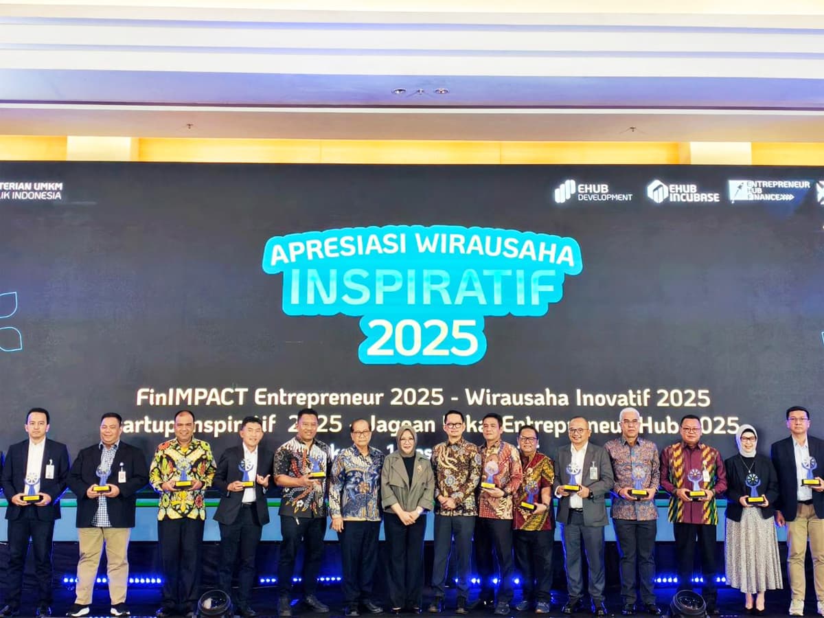 Komitmen Dukung UMKM Naik Kelas, Pegadaian Sabet Penghargaan Kolaborator Entrepreneur Hub dari Kementerian UMK - Image