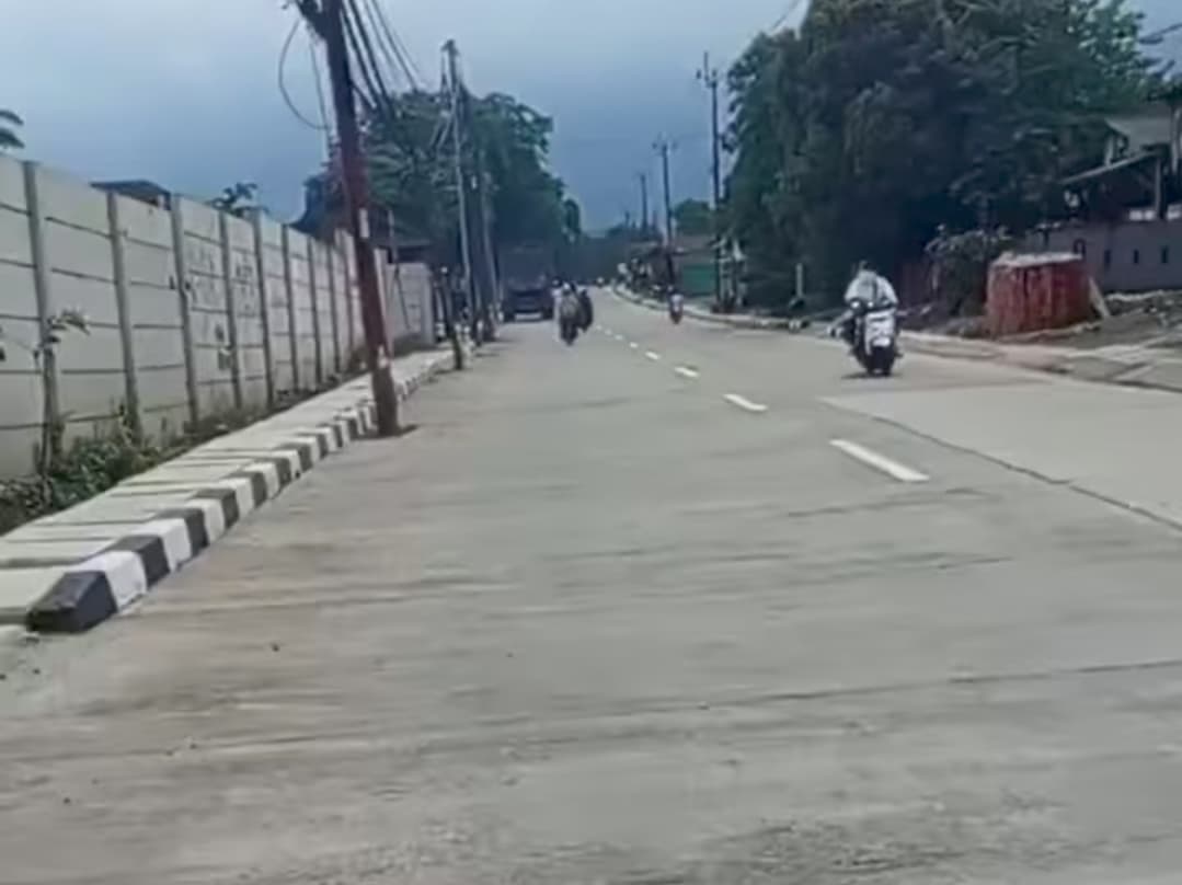 Jalan Mohammad Toha Parung Panjang hingga Cigudeg Kini Mulus, Berapa Dana APBD yang Digelontorkan ? - Image