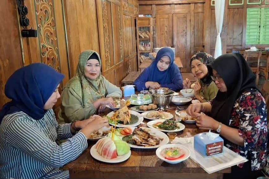 5 Kuliner Keluarga di Malang yang Tetap Ramai Pasca Libur - Image