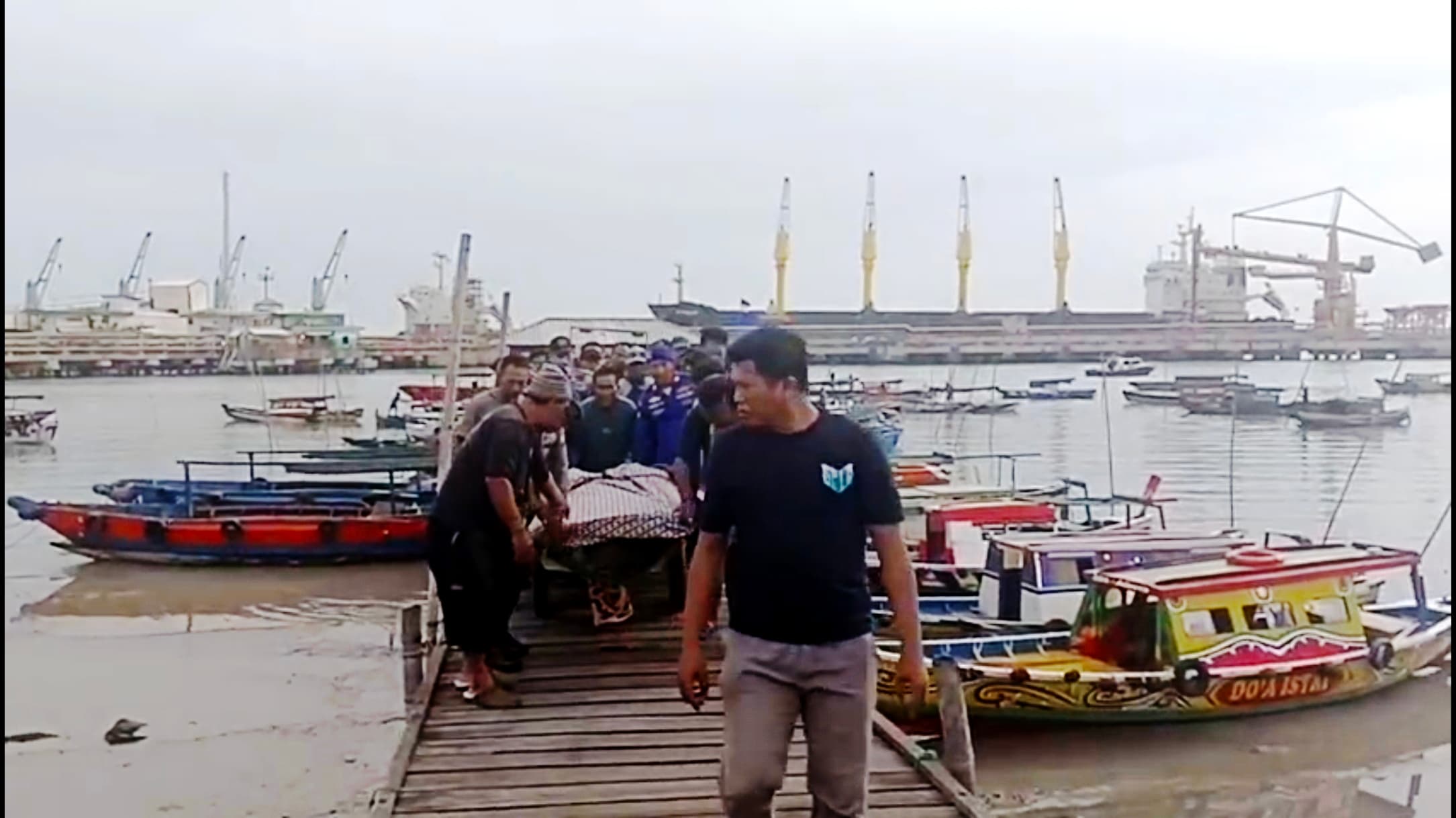 Nelayan Hilang Ditemukan, Kondisi Meninggal Dunia Operasi SAR Dihentikan - Image