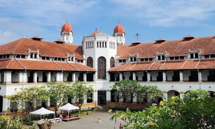 Menelusuri Tempat Wisata Budaya di Semarang, dari Ikon Sejarah hingga Kampung Tematik - Image