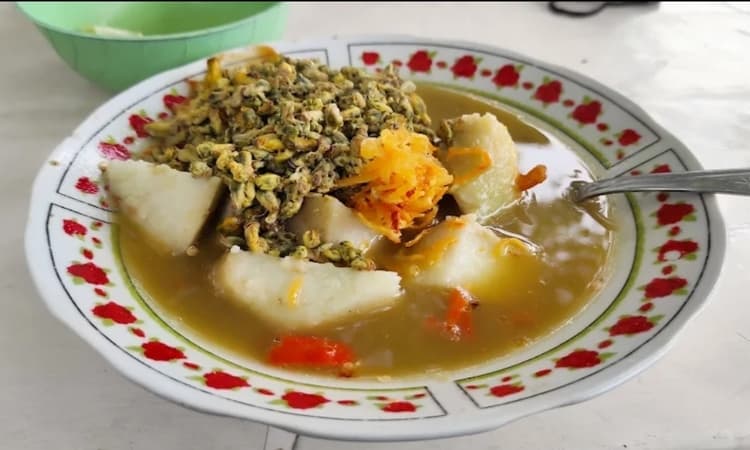 Simak 10 Rekomendasi Tempat Lontong Kupang di Sidoarjo: Sensasi Seafood Khas Jawa Timur yang Menggugah Selera - Image