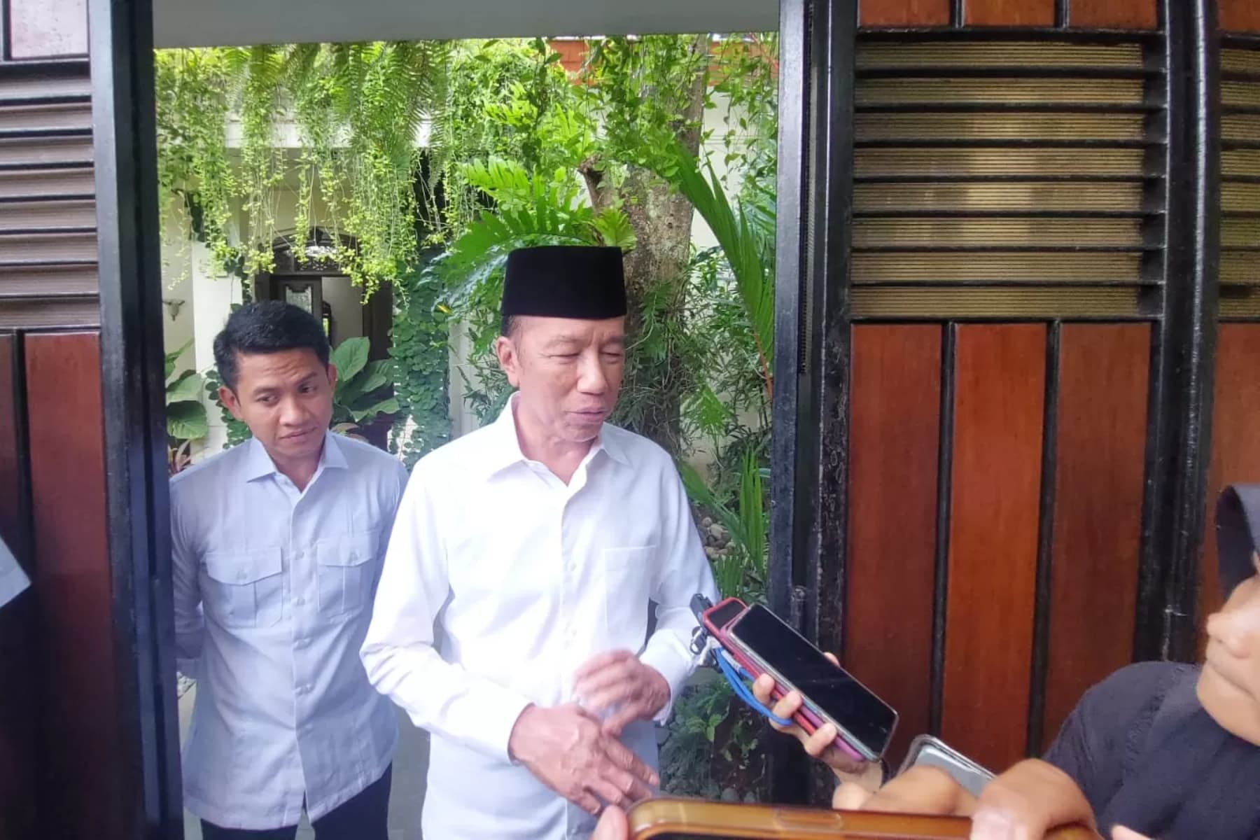 Soal Gugatan Larangan Keluarga Presiden jadi Capres-Cawapres, Jokowi: Hak Konstitusi Kita Semua - Image