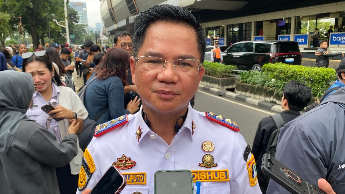 Pasca Penyandang Tuna Netra Jatuh Ke Got , Dishub DKI Akan Evaluasi SPM Dan Beri Teguran ke PT TransJakarta - Image