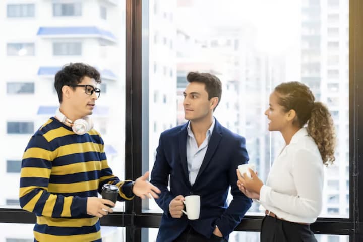 Orang yang Langsung Mendapatkan Rasa Hormat di Ruangan Mana Pun Biasanya Menunjukkan 7 Perilaku Halus Ini Menurut Psikologi - Image