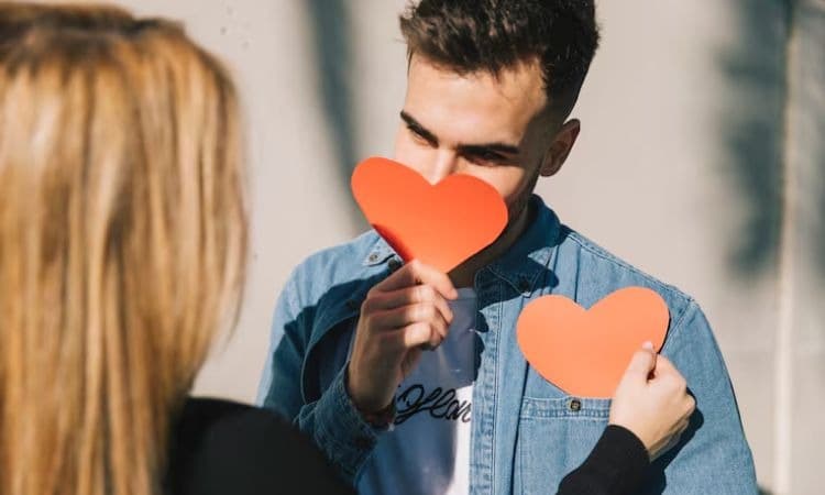 4 Zodiak yang Sering Ditipu Ilusi Cinta, Mudah Tertarik dengan Manipulator - Image