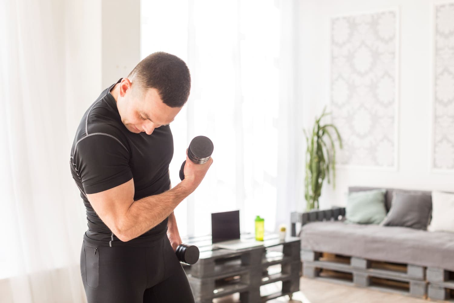 Ada Telur hingga Dada Ayam, Intip 8 Makanan Tinggi Protein untuk Membangun Otot - Image
