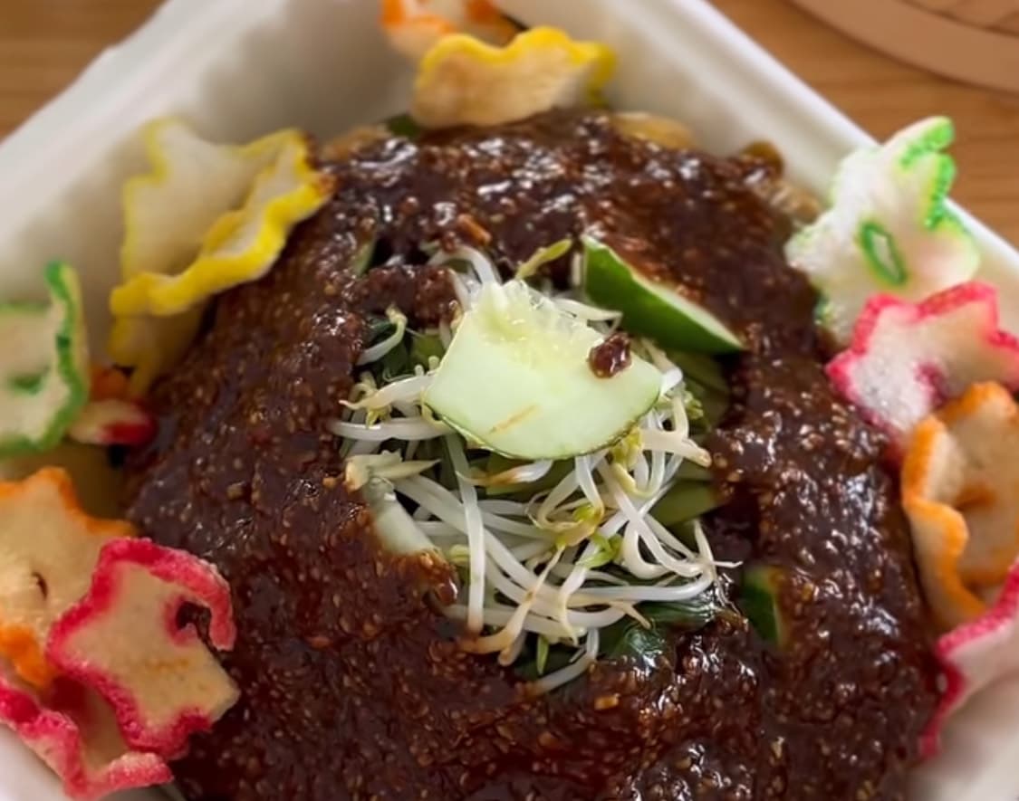 Resep Gado-Gado: Salad Sayur Khas Indonesia dengan Saus Kacang Gurih - Image