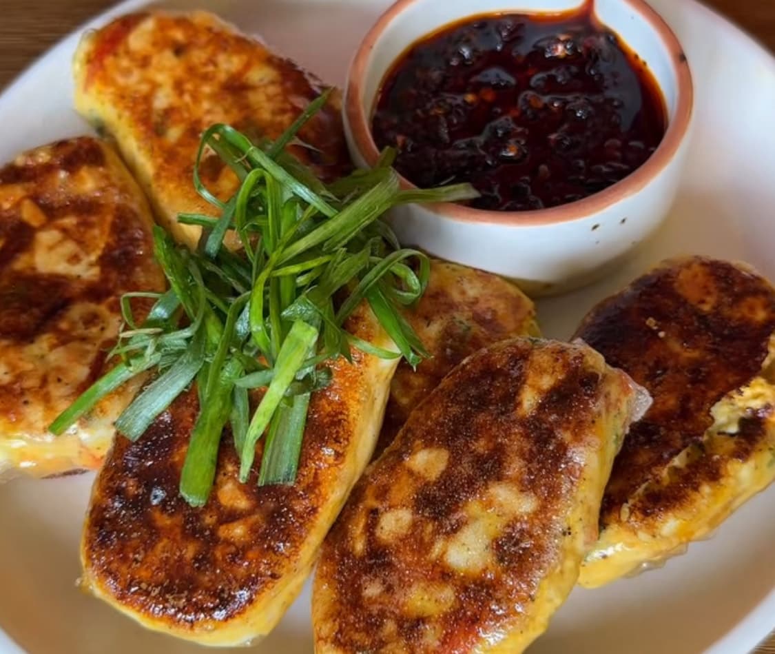 Rice Paper Egg Rolls: Camilan Renyah Isi Telur yang Praktis dan Kekinian - Image