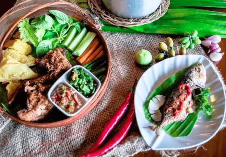 Masih Liburan di Bogor? Ini 7 Tempat Makan Favorit Wisatawan yang Wajib Dikunjungi - Image