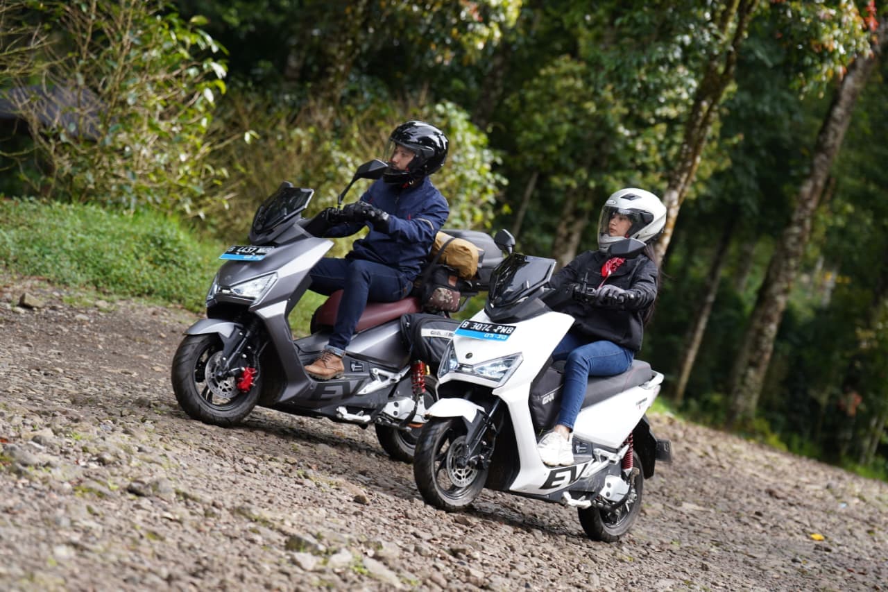 Strategi Merek Lokal Masifkan Sepeda Motor Listrik di Indonesia Hadir di IIMS 2026 dengan Banyak Kemudahan  - Image