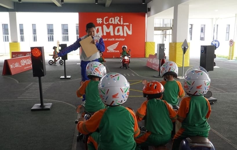 Edukasi Instruktur Safety Riding Astra Honda Diakui Dunia Internasional - Image