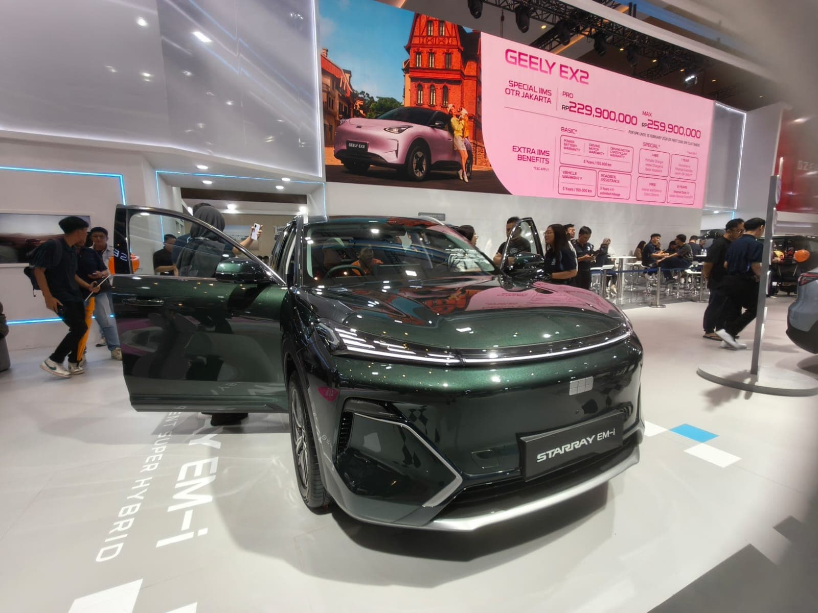 Geely Hadirkan Deretan EV dan PHEV di IIMS 2026, Permudah Akses Kepemilikan - Image