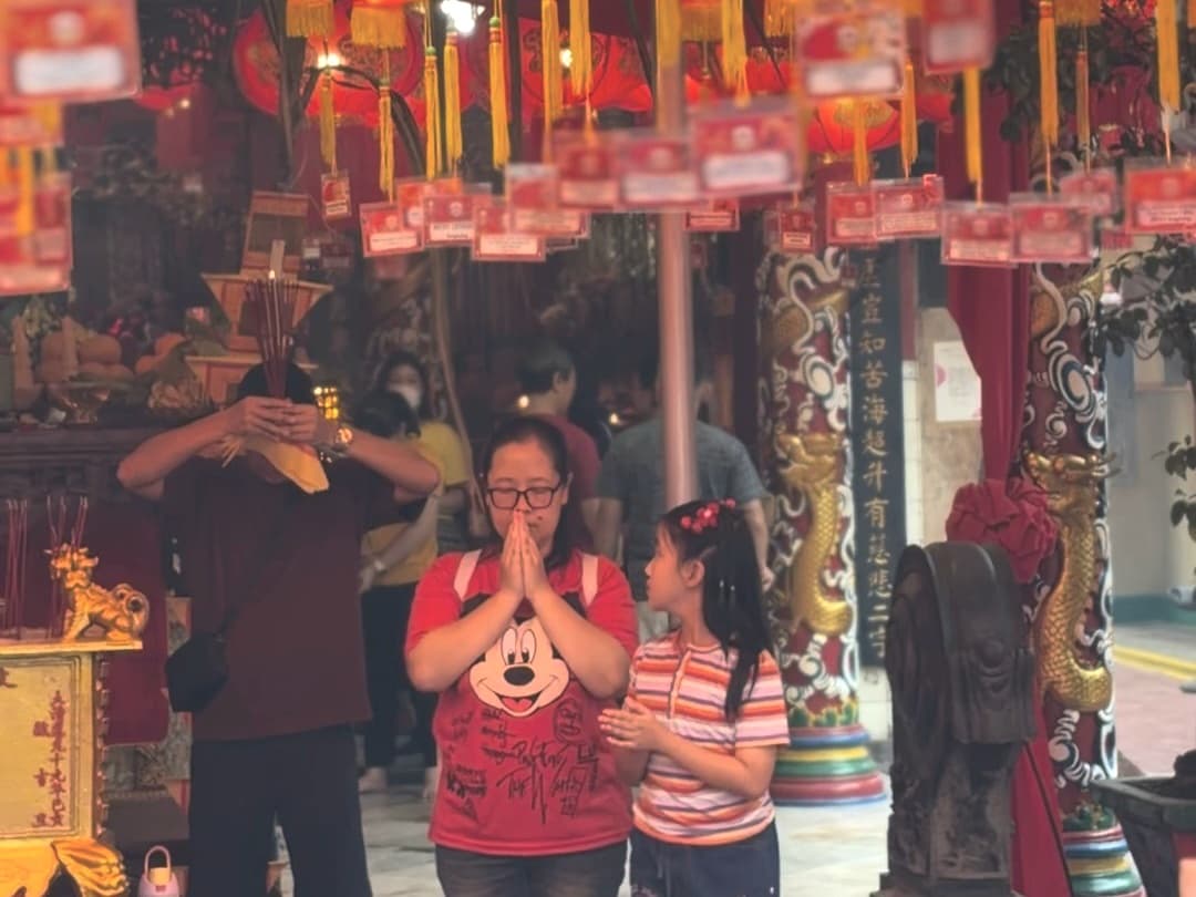 Semarak Imlek 2026: 3.000 Umat Padati Klenteng Boen Tek Bio, Ada 700 Lampion hingga Photobooth Gratis! - Image