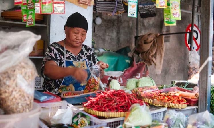 Daftar Harga Bahan Pokok Jelang Ramadhan: Dari Beras Sampai Cabai Lengkap, Siap Membantu Anda Menyusun Anggaran Kebutuhan - Image