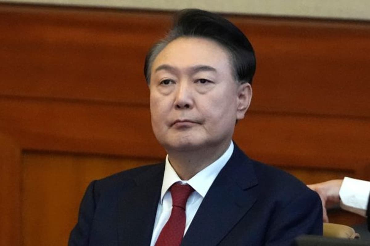 Darurat Militer Berujung Makar, Ini Alasan Hakim Hukum Yoon Suk Yeol Pidana Seumur Hidup - Image