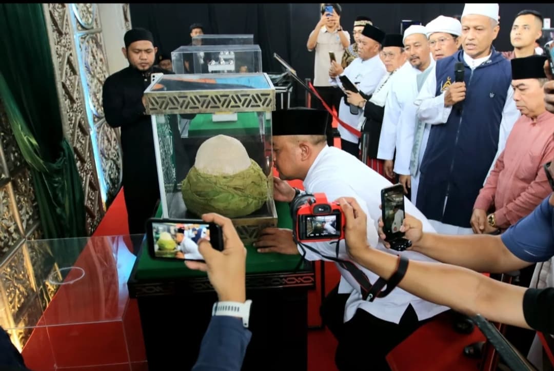 45 Artefak yang Disebut Peninggalan Nabi dan Sahabat Dipamerkan di Pakansari, Bogor - Image
