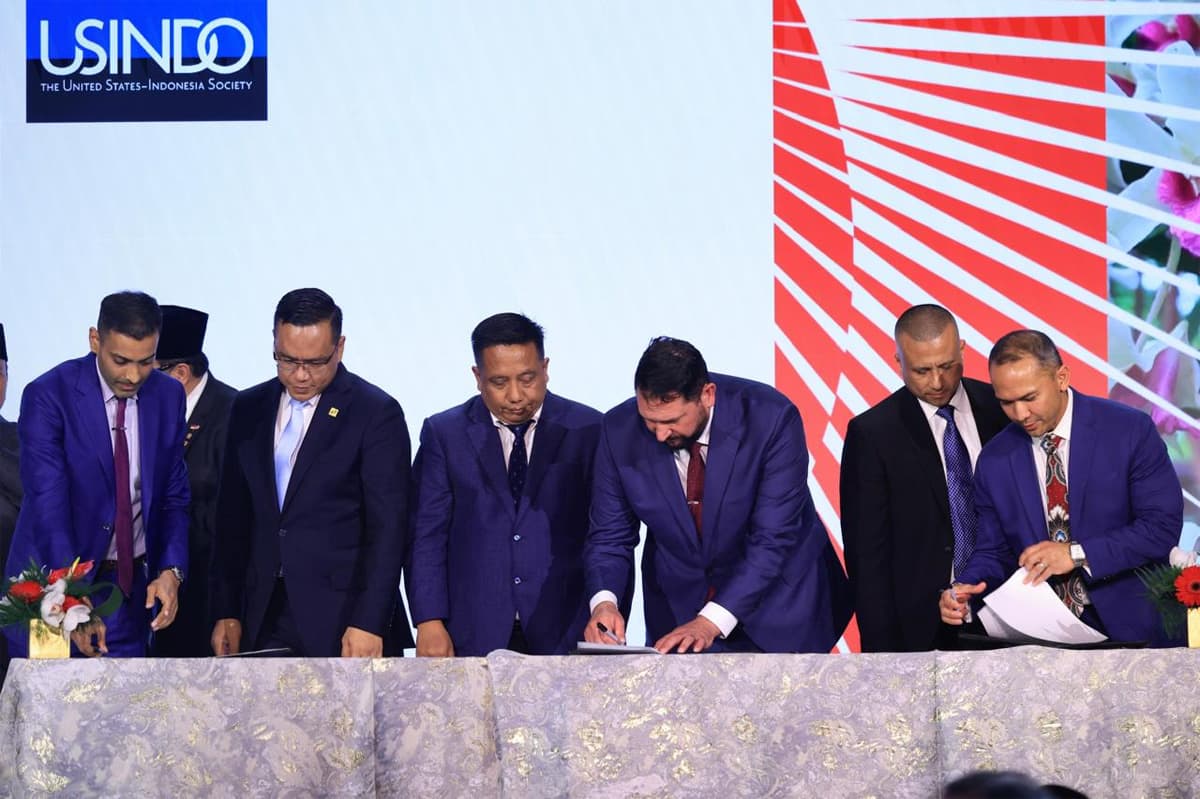 Disaksikan Presiden RI Prabowo, Pertamina–Halliburton Teken MoU Pemulihan Lapangan Migas - Image