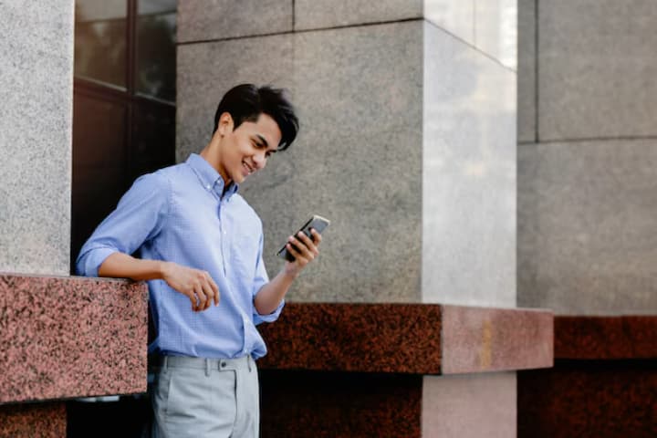 Orang yang Langsung Membalas Pesan Teks Tanpa Membuat Orang Lain Menunggu Biasanya Menunjukkan 7 Perilaku Ini Menurut Psikologi - Image