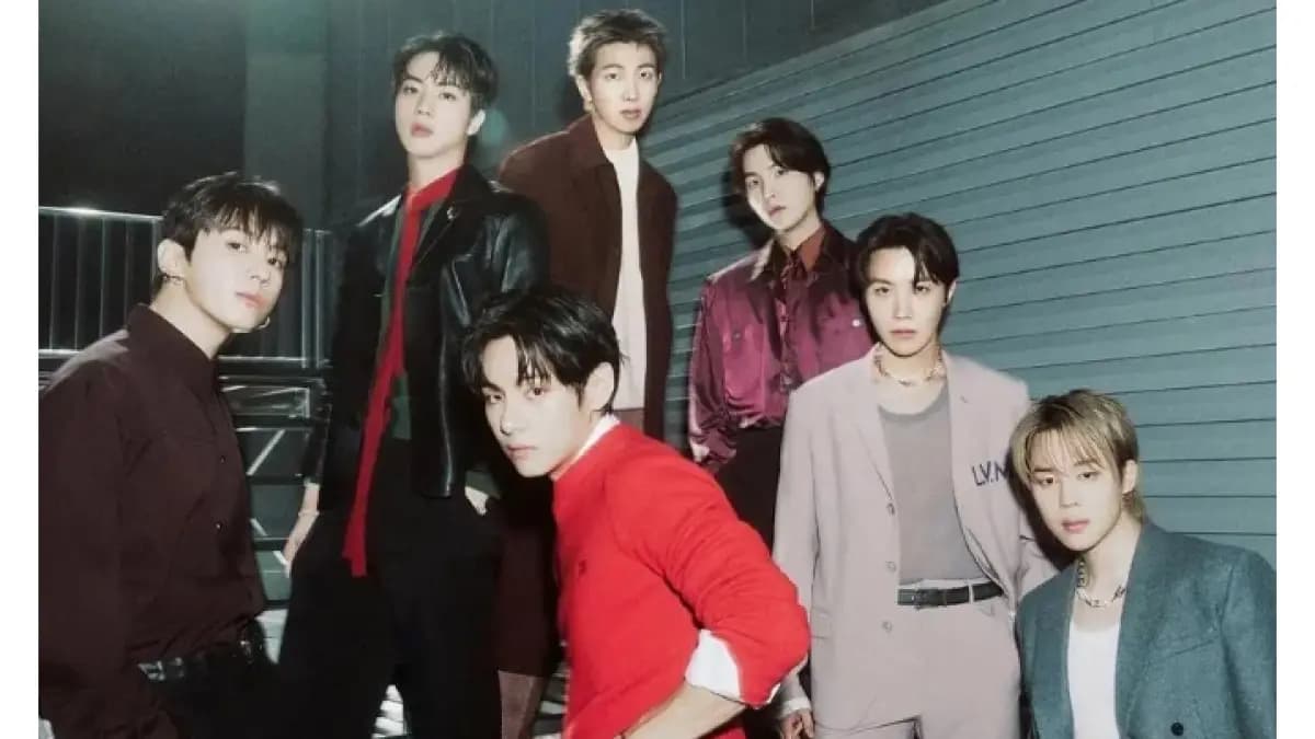 Agensi BTS Tanggapi Rumor Tentang Penampilan Comeback di Gwanghwamun - Image